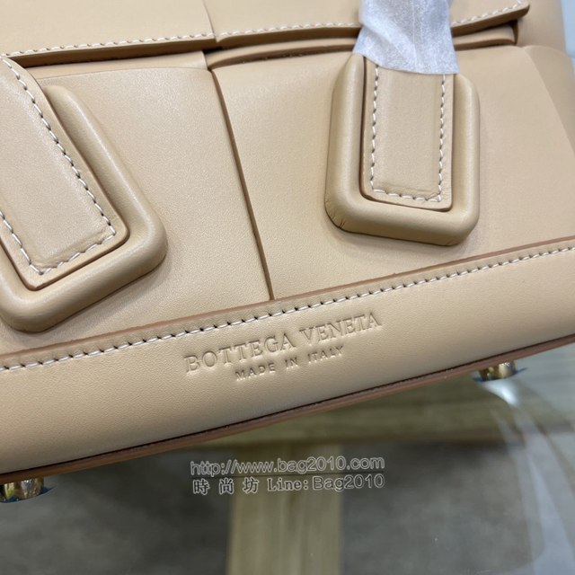 Bottega veneta高端女包 KF008 寶緹嘉新款Arco29 杏仁色 BV經典款mini平紋皮編織女手提包  gxz1126